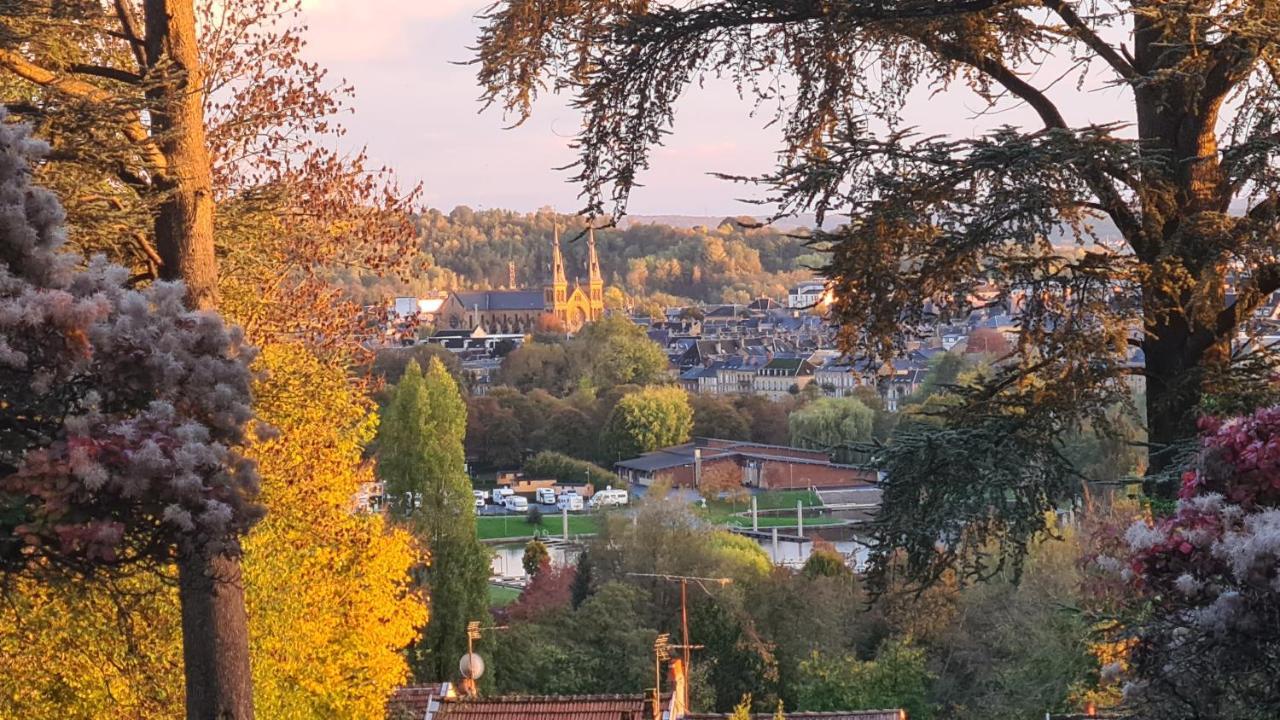 Loft Les Deux Cedres Avec Vue Panoramique Lägenhet Charleville-Mézières Exteriör bild